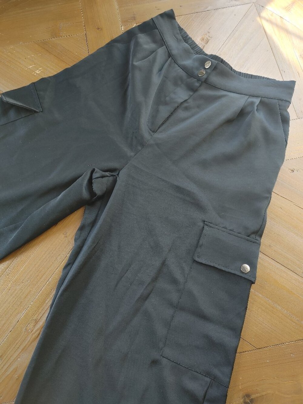 House of Harlow 1960 Black Satin Pants Gold Button Hardware Size M
